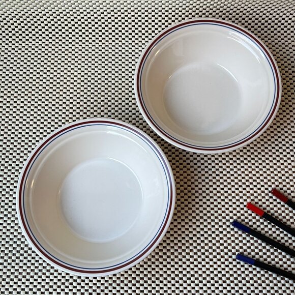 Corelle Vitrelle 2 Cereal Bowls Red & Blue Rim - Picture 1 of 7